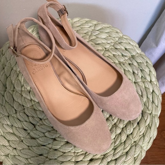Vince Camuto Attera Cream Tipsy Taupe Suede Ankle Wrap Round Toe Flats - Picture 3 of 8